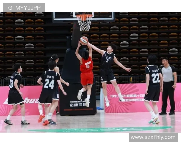 重庆篮球队技术揭秘：从战术到训练全方位解析篮球巨献之路