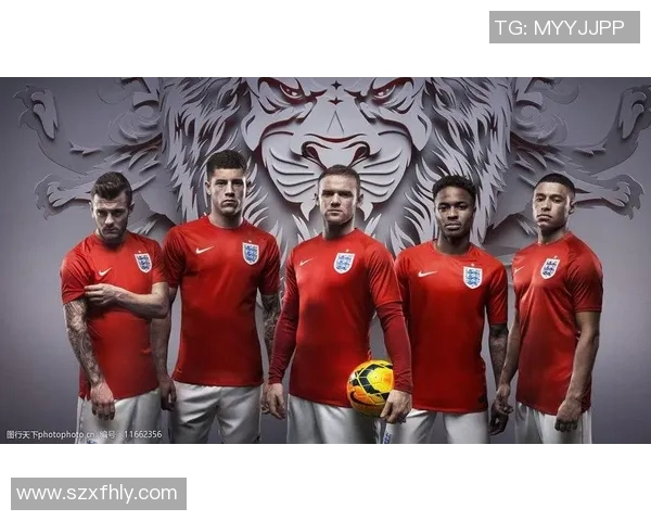 足球明星代名词的魅力与影响力解析：他们如何塑造了现代足球文化